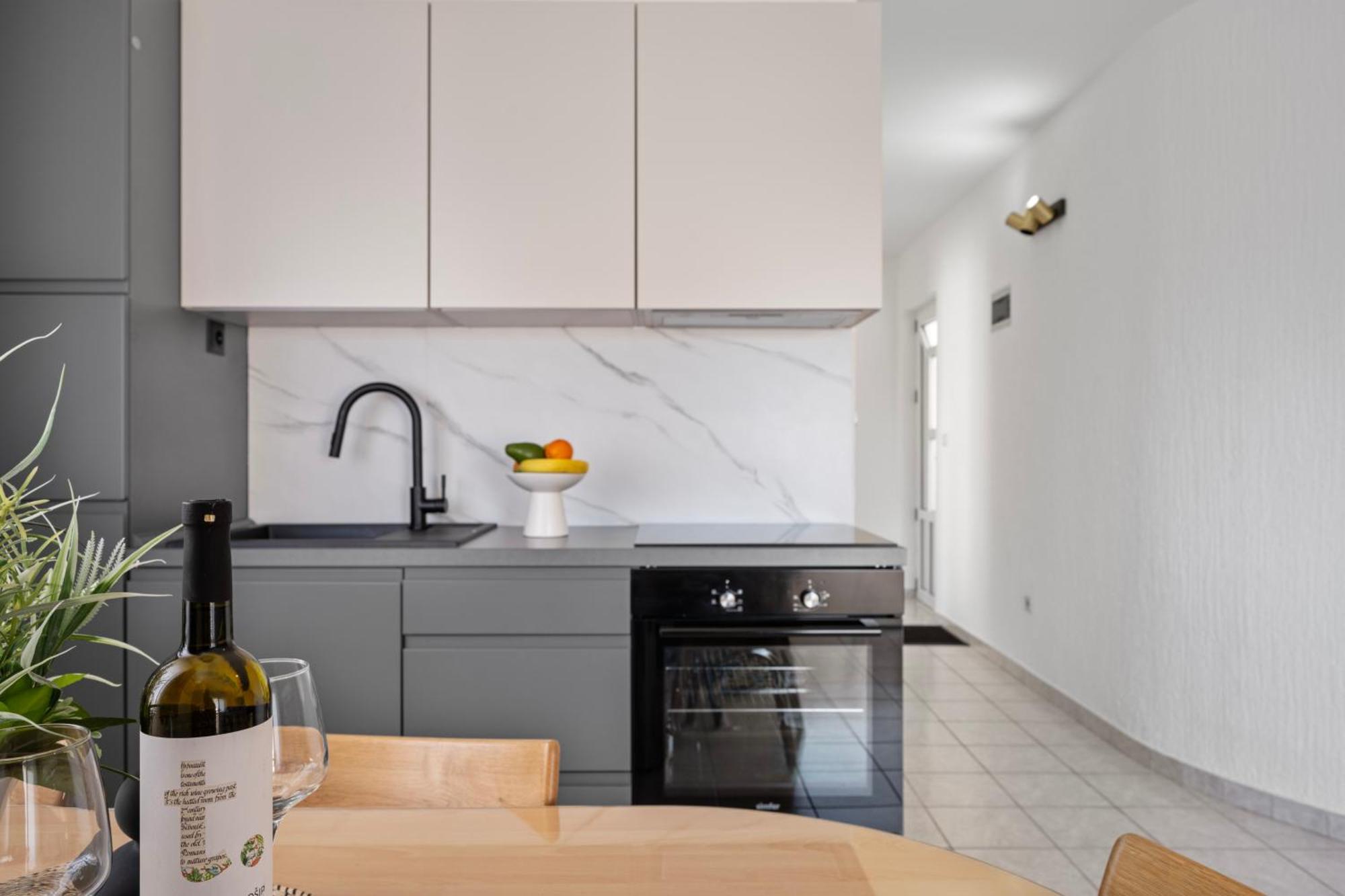 Aquarius Apartments - Beachside With Heated Pool Vodice Cameră foto