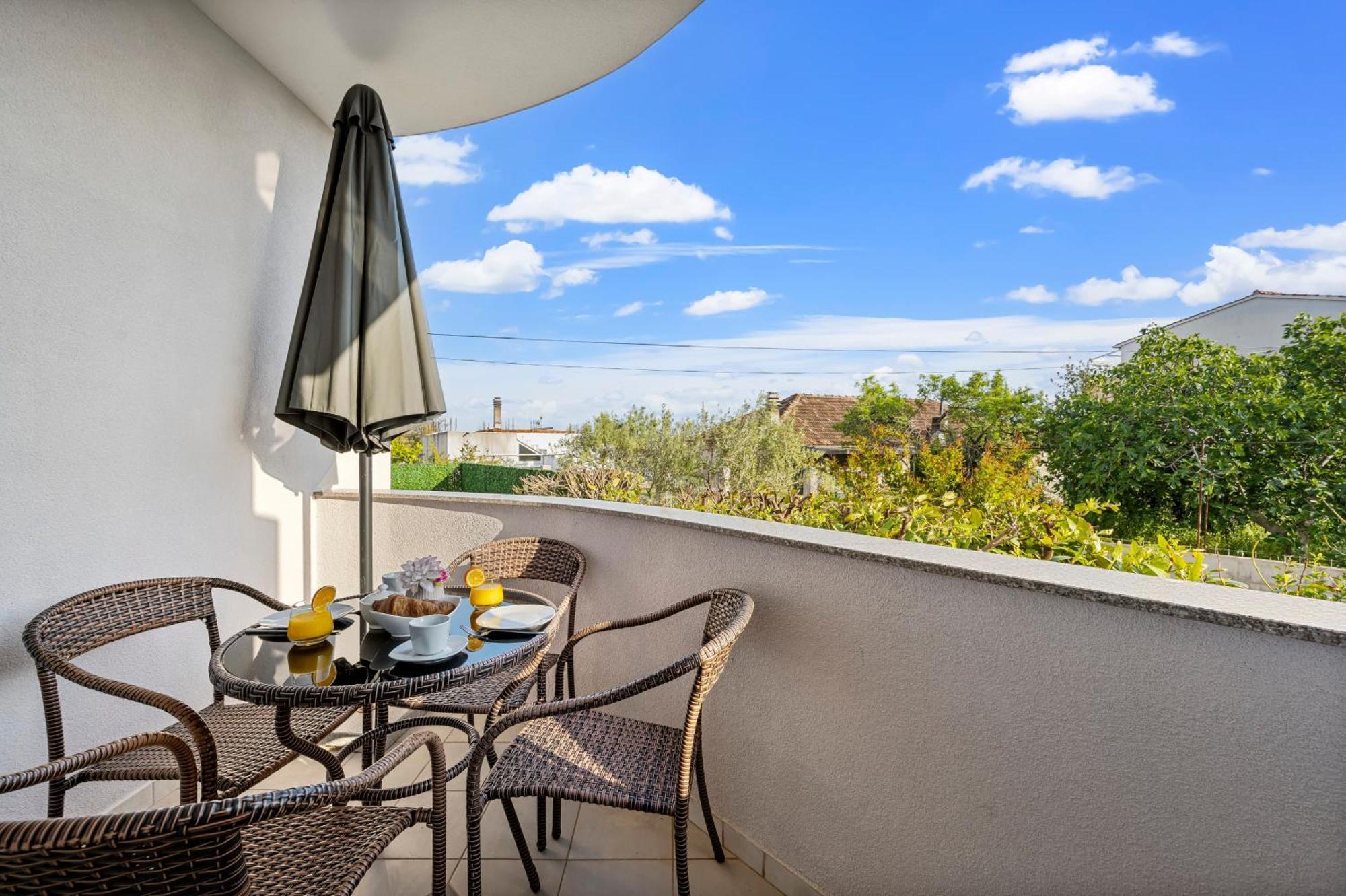 Aquarius Apartments - Beachside With Heated Pool Vodice Cameră foto