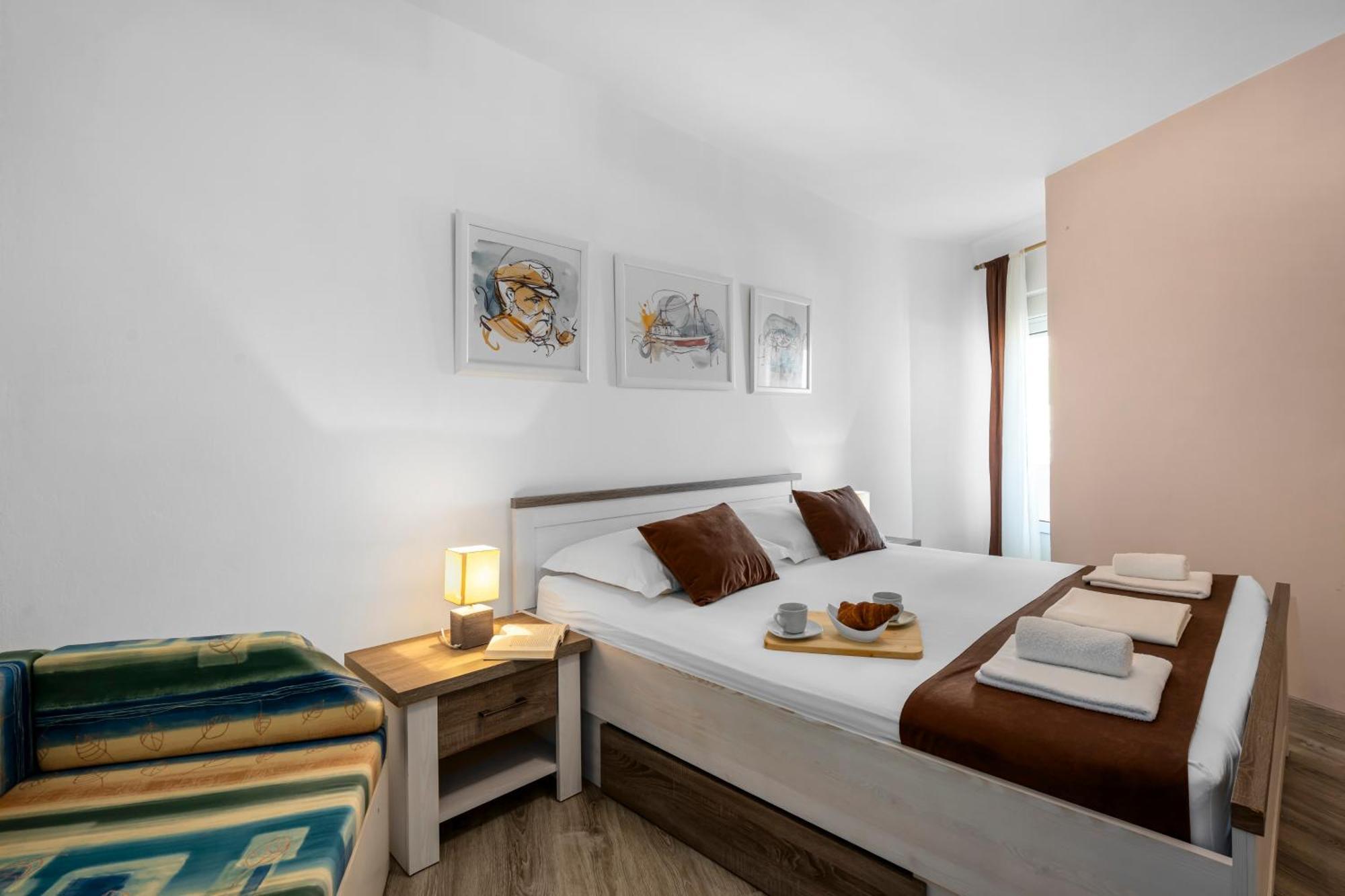 Aquarius Apartments - Beachside With Heated Pool Vodice Cameră foto